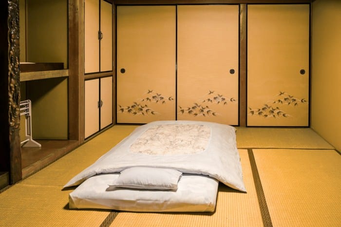 Inspirasi dekorasi kamar tidur dengan futon Jepang