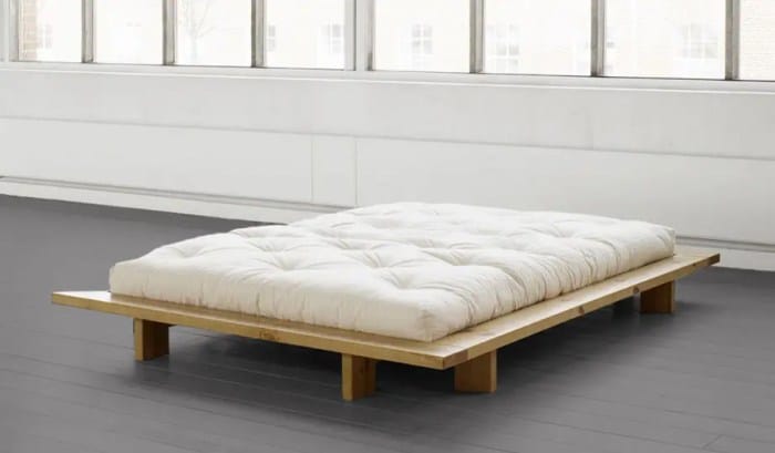 Inspirasi dekorasi kamar tidur dengan futon Jepang